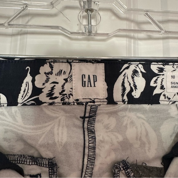 GAP Signature Skinny Ankle Khaki - Picture 5 of 12